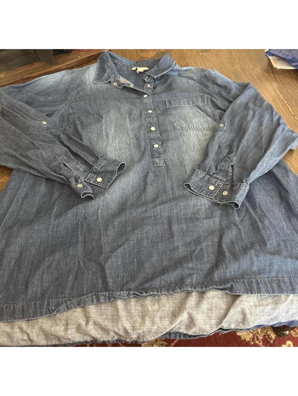 Cato Women's Blue and Navy Shirt